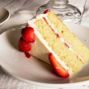 Vanilla Cake with Strawberry