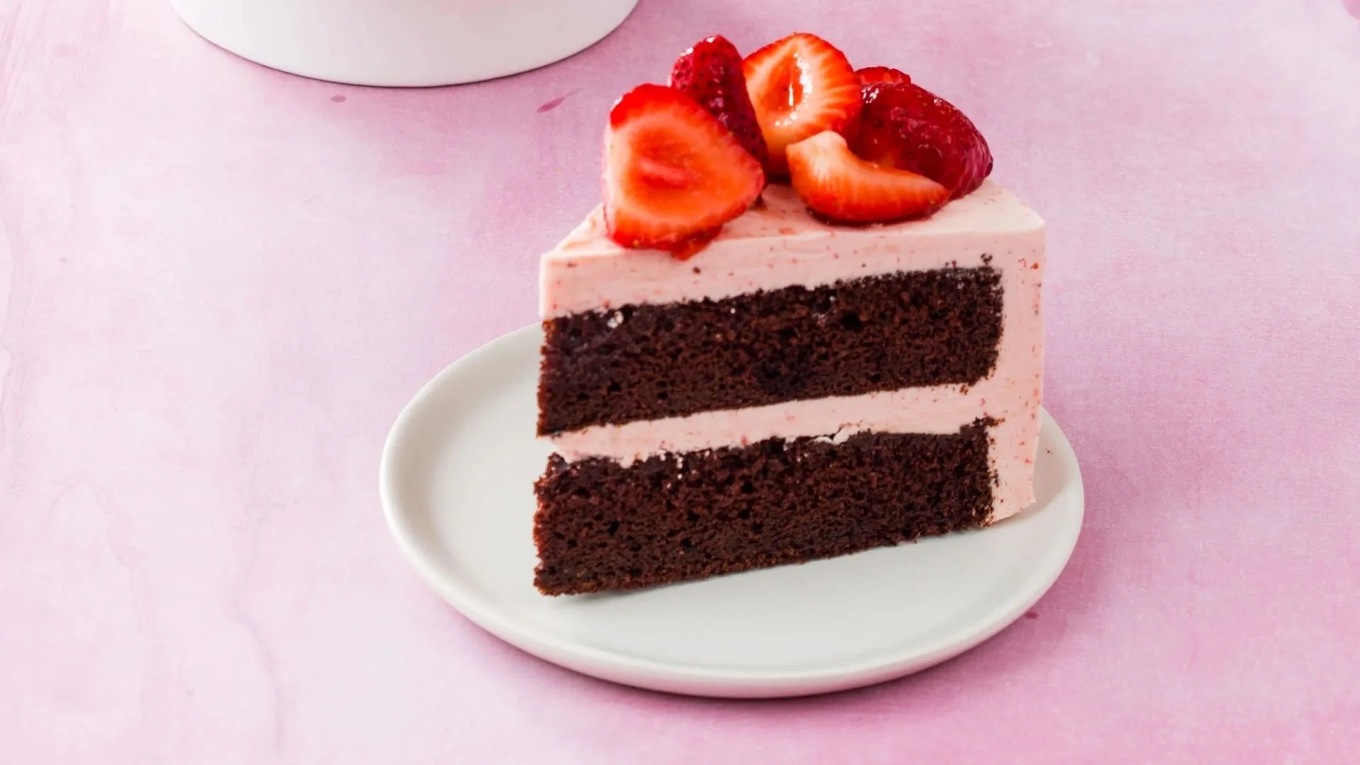 Chocolate And Strawberry Cake