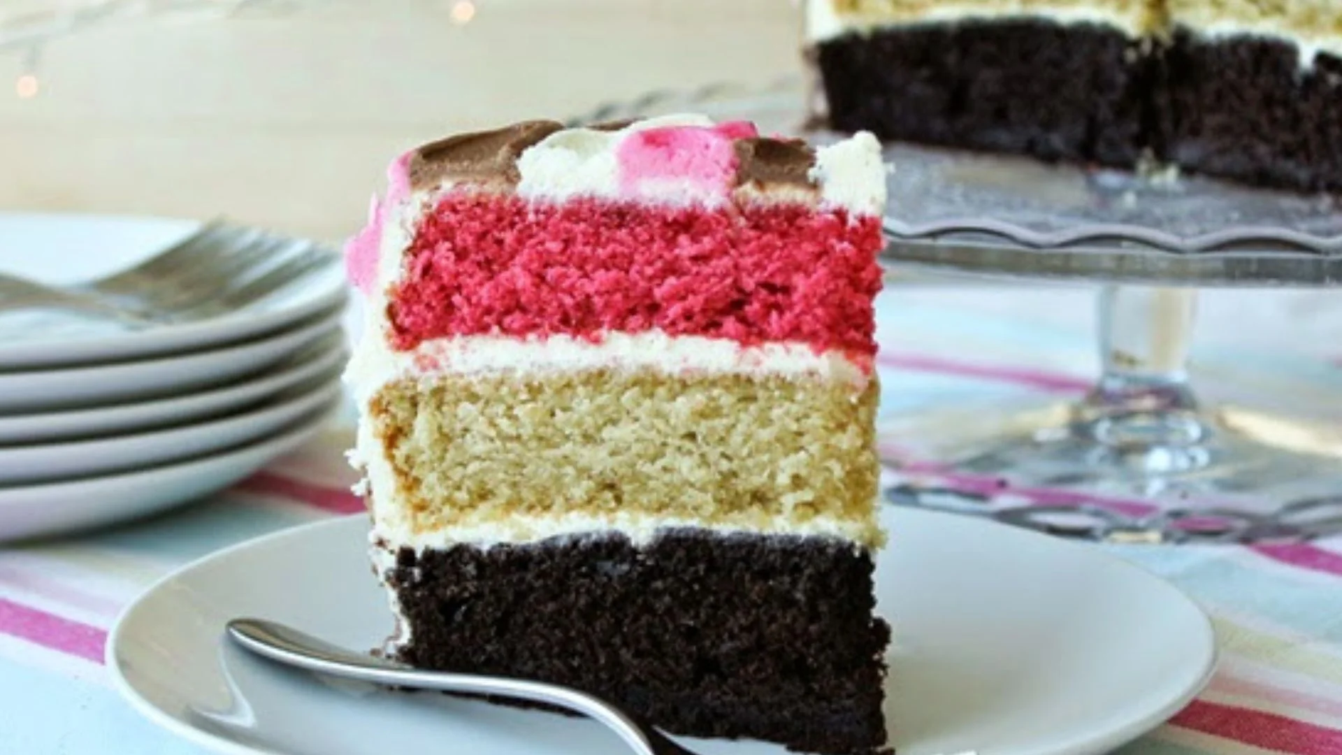 Chocolate Vanilla And Strawberry Cake