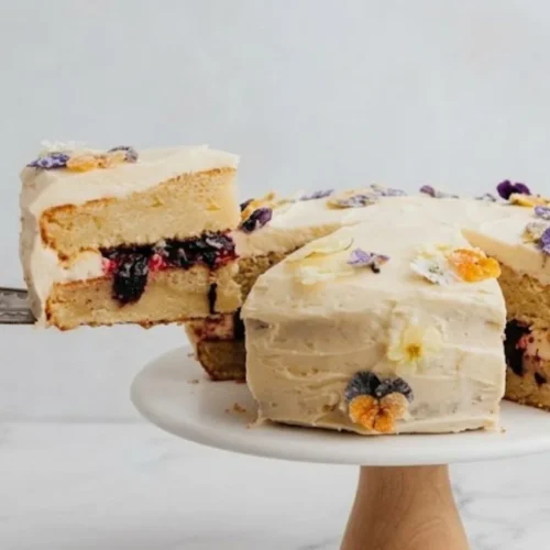 Vanilla Cake With Blueberry Filling