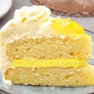 Vanilla Cake With Lemon Curd