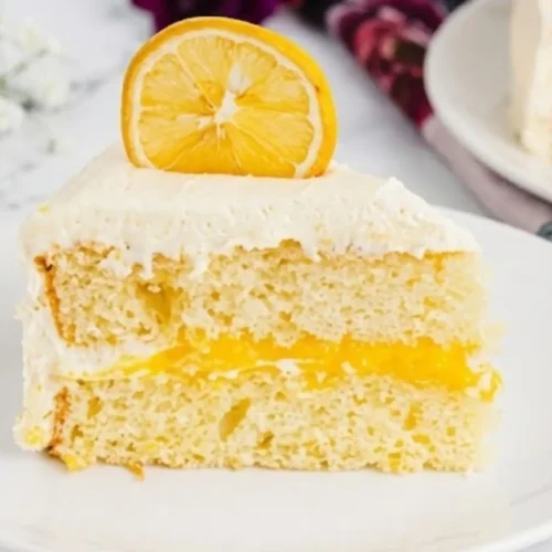 Vanilla Cake With Lemon Curd